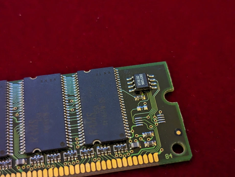 RAMS-41664 DDR1 DIMM 64 MB PC100 168 PIN - Image 4 of 4