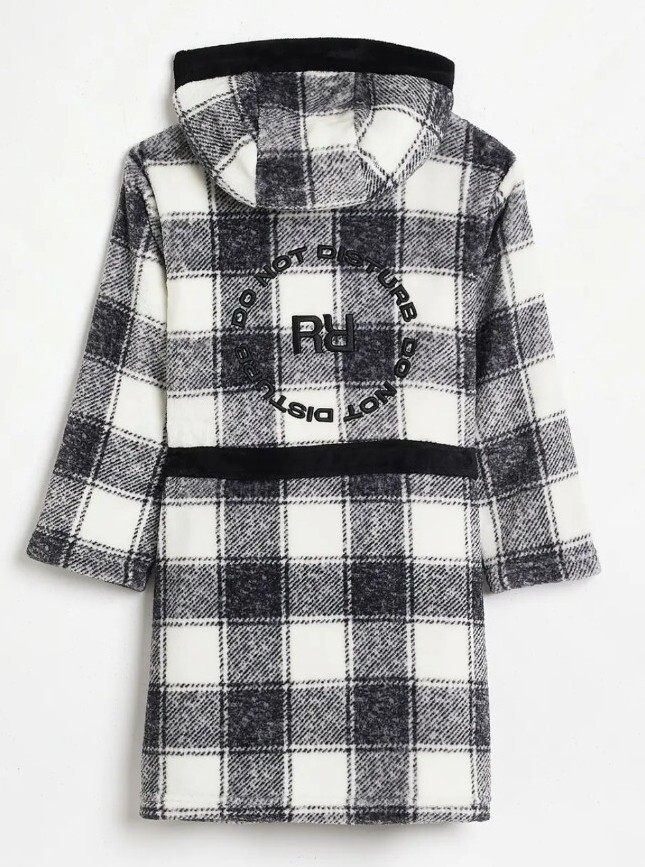 7 to 8 years Kids Boys Black Check Pattern Dressing Gown & Wash Bag Set RRP £42 image 3