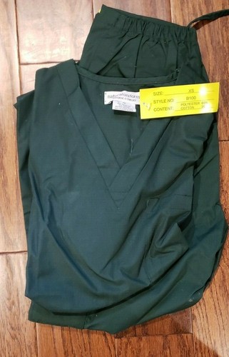 Scrubs Set Medical Uniform Scrubs Top and Pants Blue, Pink, Forest Green - Picture 4 of 8
