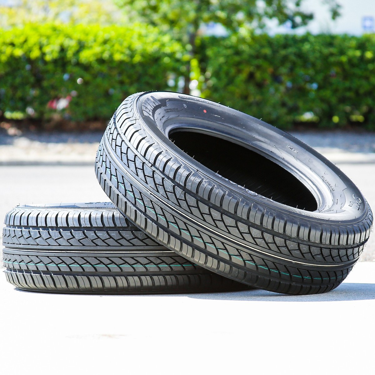 4 Tires Zenna Sport Line 225/55R17 101V XL All Season Performance 4 Tires Zenna Sport Line 225/55R17 101V XL All Season Performance