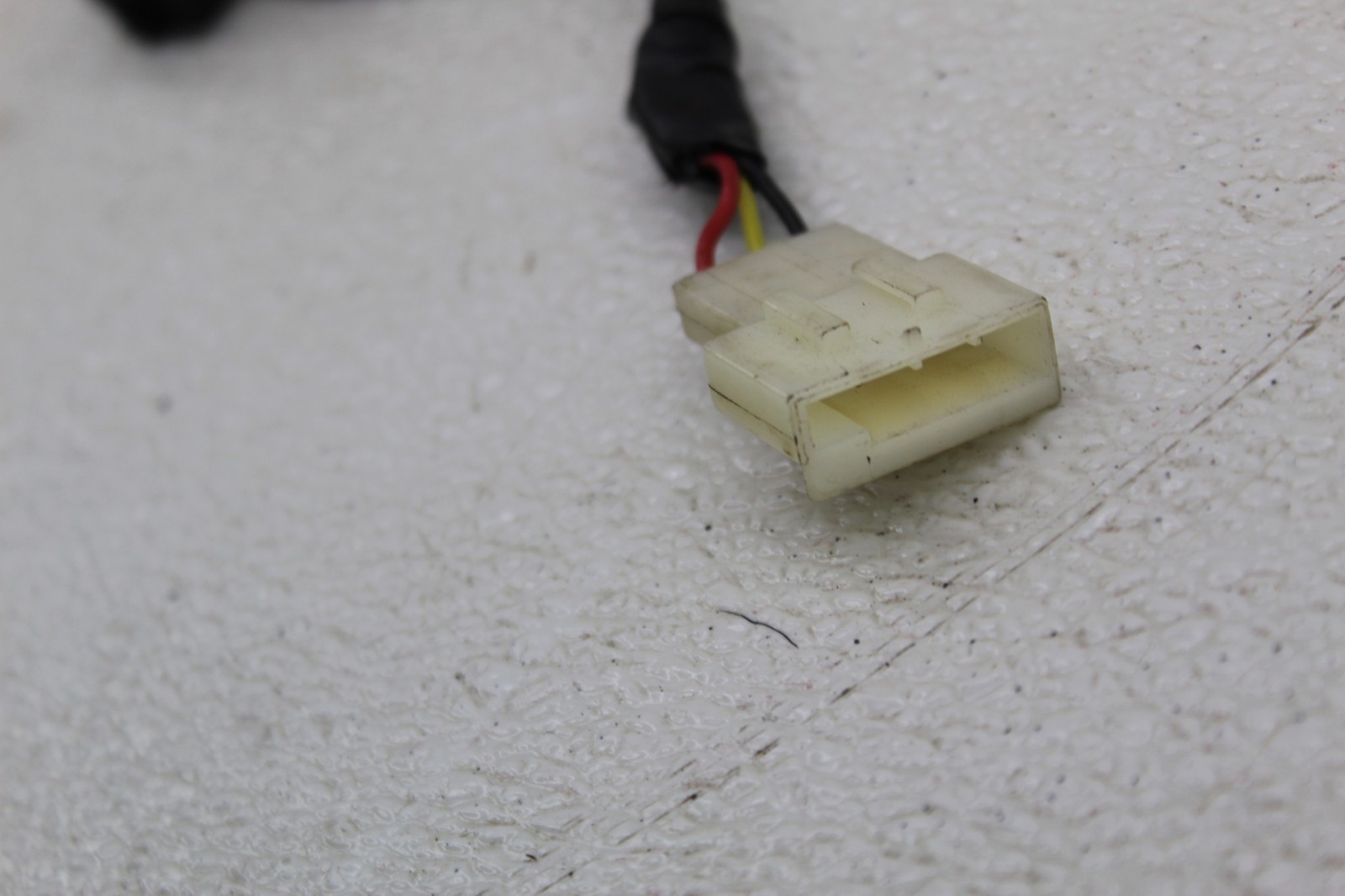 99-01 FERRARI 456 M DRIVER SEAT SENSOR