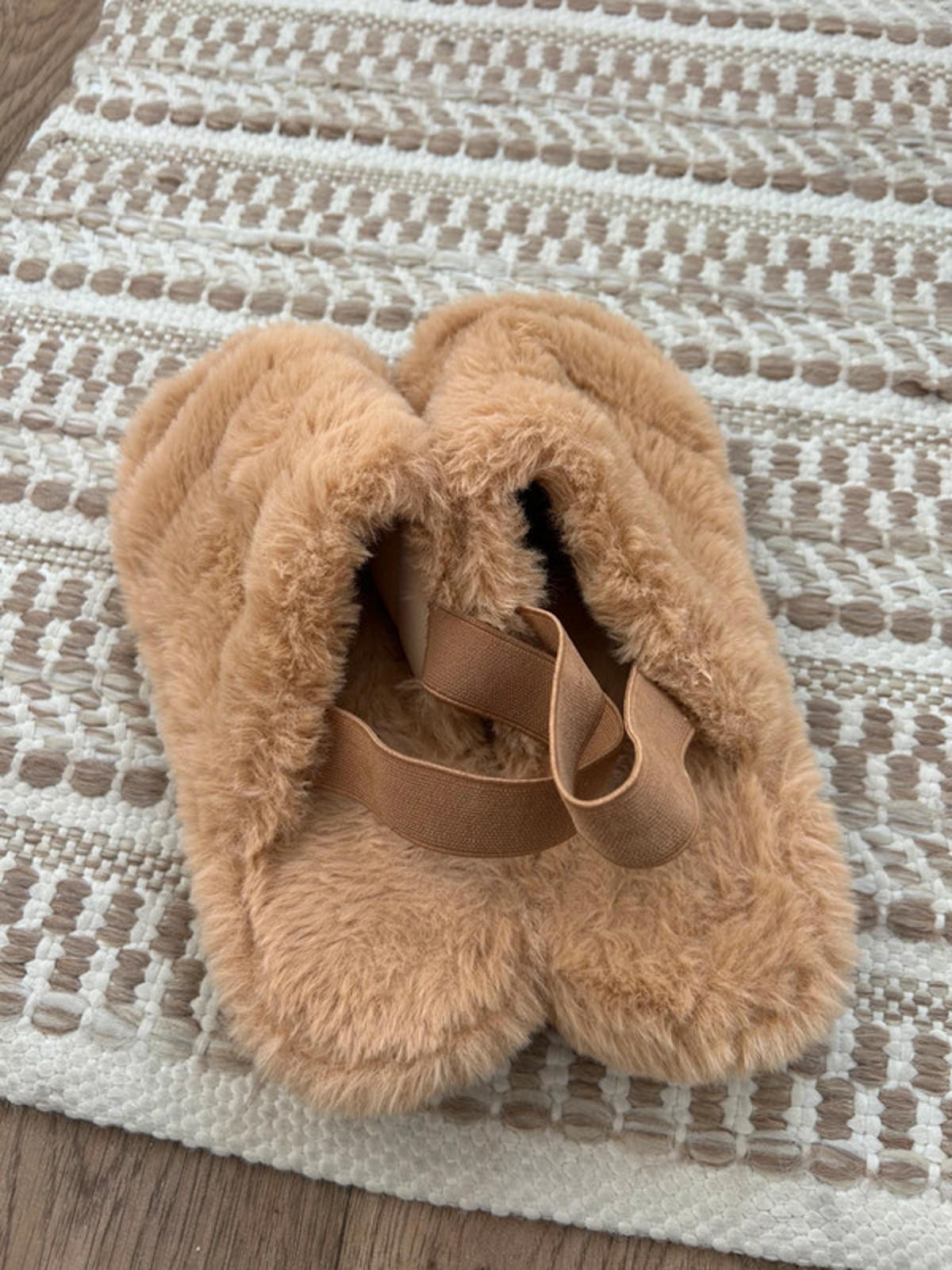 UGG Inspired Fluffy Slippers - Size 6 image 2