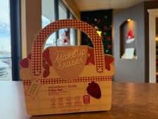 NEW Makeup Eraser The Original, 7-Day Set, Strawberry Fields