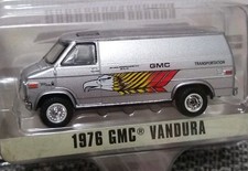 GREENLIGHT 1976 GMC VANDURA SURFER VAN INDY 500 RACE 60th YEAR -Silver NIP