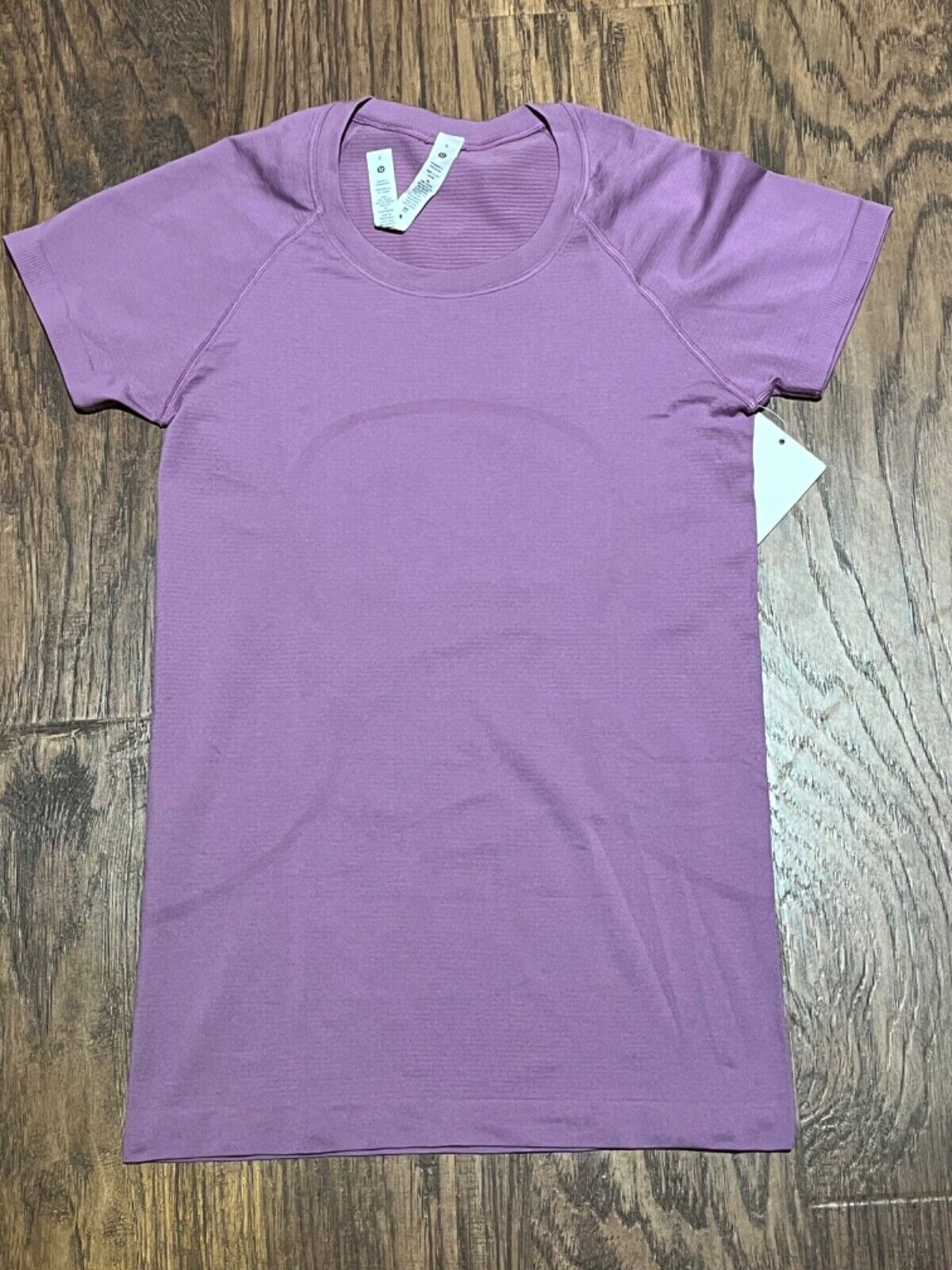 NEW Women Lululemon Swiftly Tech Short Sleeve 2.0 Wisteria Purple Size 10