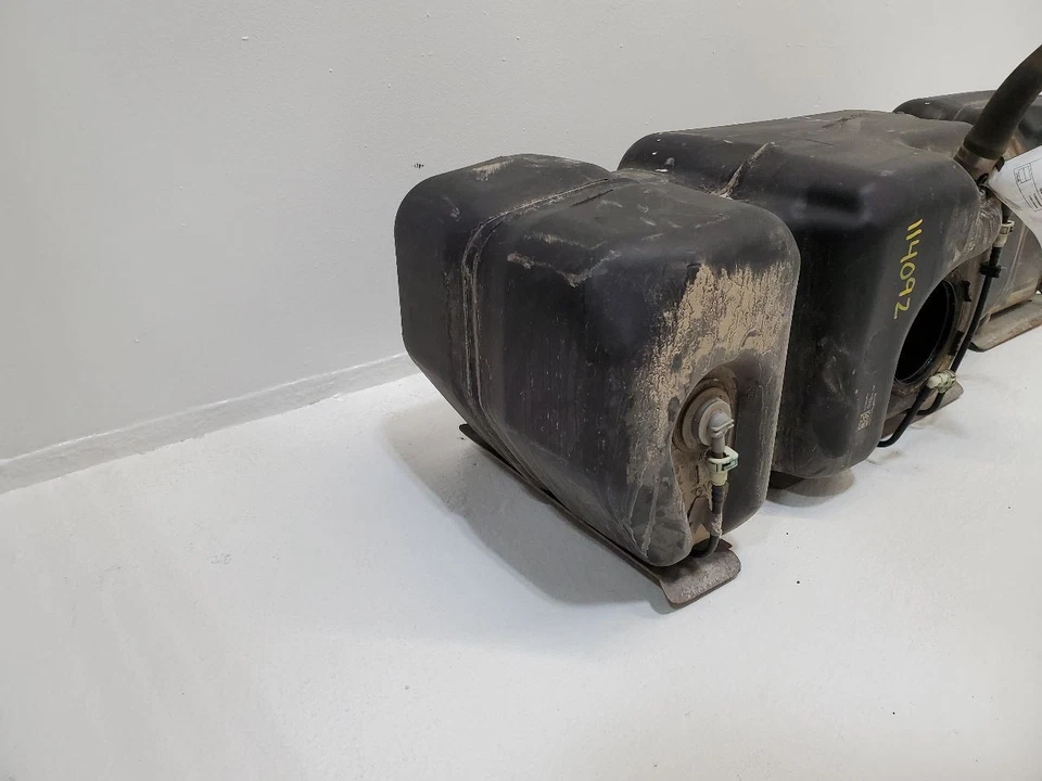 2014-2019 GMC SIERRA 1500 PICKUP 26 Gal Fuel Tank Classic Style 23138361 Foto 3 de 4