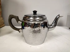 Sona Ware The Aluminum Works Stratford On-Avon Teapot J.184