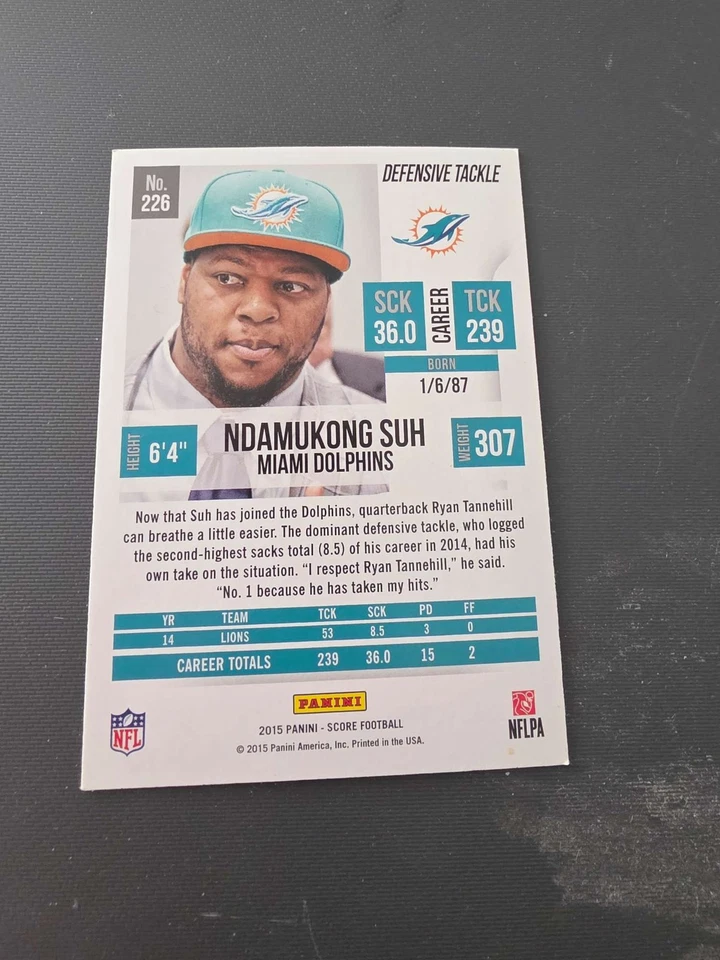 Tarjeta de fútbol americano 2015 Panini Score Suh Miami Dolphins Foto 2 de 2