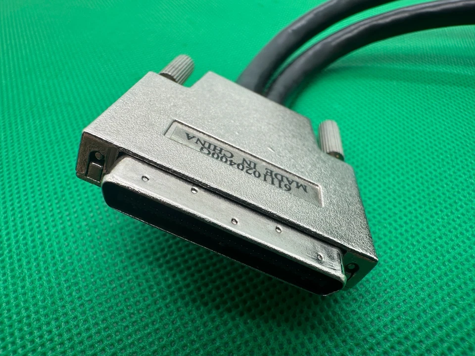 ATi FireMV Splitter Cable, VHDCI to 2 x DVI-D Dual Link Female  6111020400G - Image 2 of 3