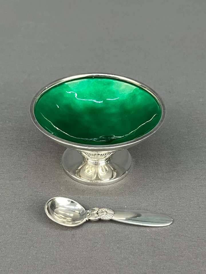 Georg Jensen CACTUS plata esterlina y esmalte verde 2 3/8” sal maestra y cuchara 629A Foto 4 de 4