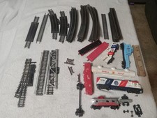 Vintage Huge Tyco Lot Of 40 Track Pieces And 6 Train Cars  Bonus Pieces