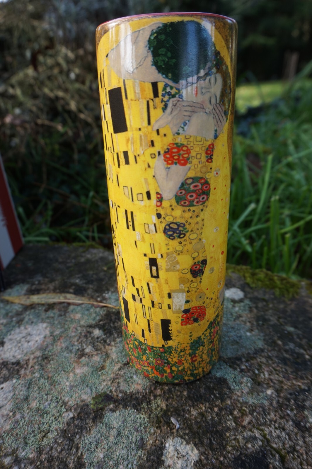 Vase Gustave Klimt Le Baiser en porcelaine dorée 25cm art Nouveau salon