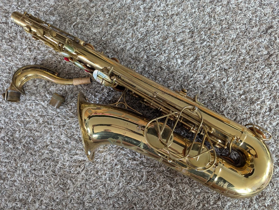 Martin Committee III "The Martin" Tenor Saxophone Org. Lacquer Matching Serials - Image 3 of 4