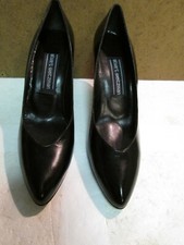 Stuart Weitzman Black Classic Leather Pumps NEW