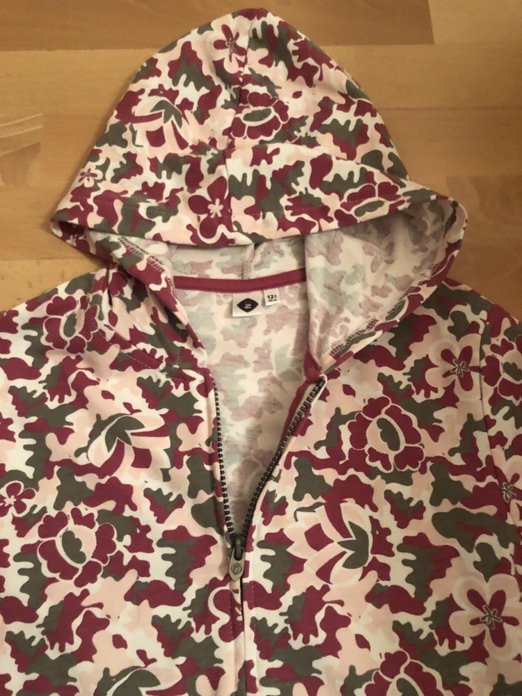 Jacke, Größe 152, Camouflage Style wurde nie getragen