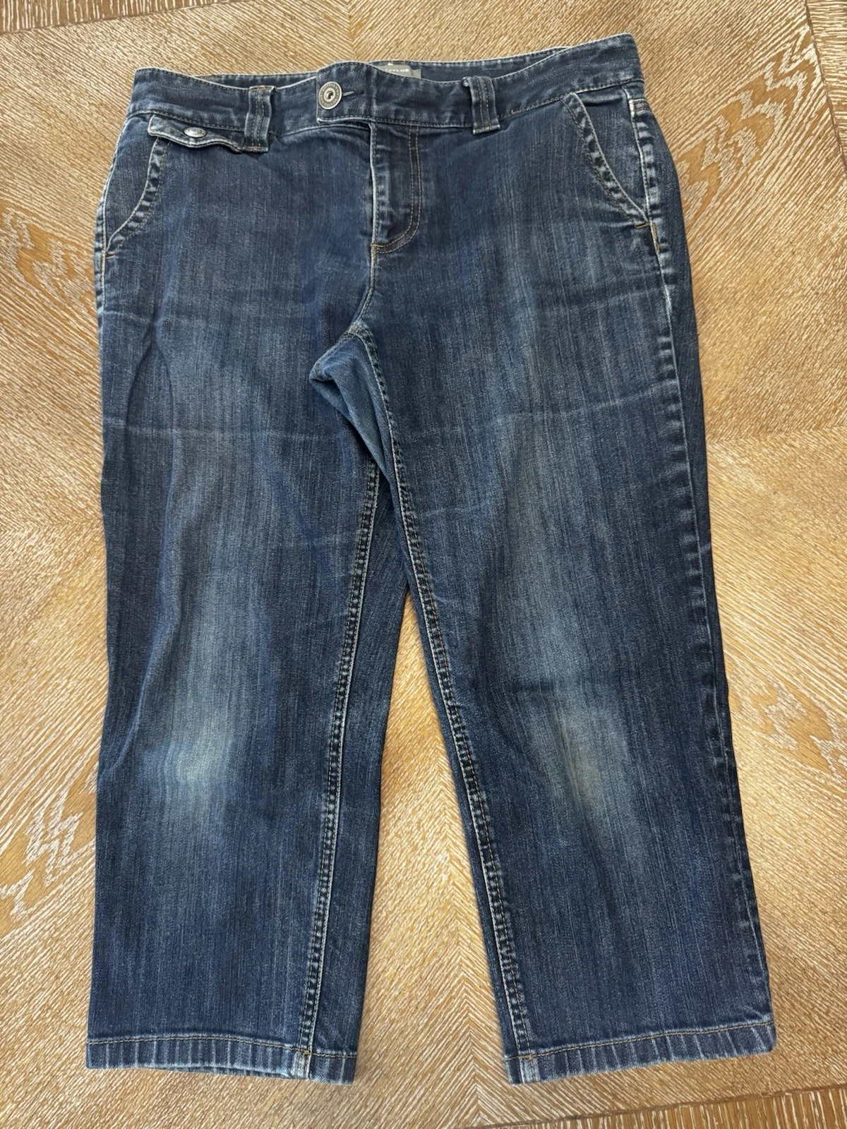 Ann Taylor Blue Denim Capri Pants Sz 10 Waist 34” Inseam 22” Mid Rise Pockets