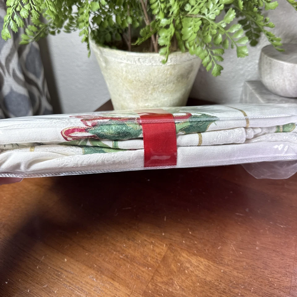 Assentos de toalha de mesa oblongos Lenox Holiday Greetings Holly 60" x 144" 12-14 NOVO - Imagem 4 de 4