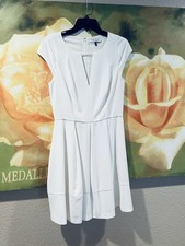 Halston Heritage White Women's Dress Cap Sleeve with V Neckline Size 6
