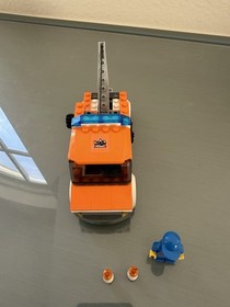 LEGO CITY: Tow Truck (7638)