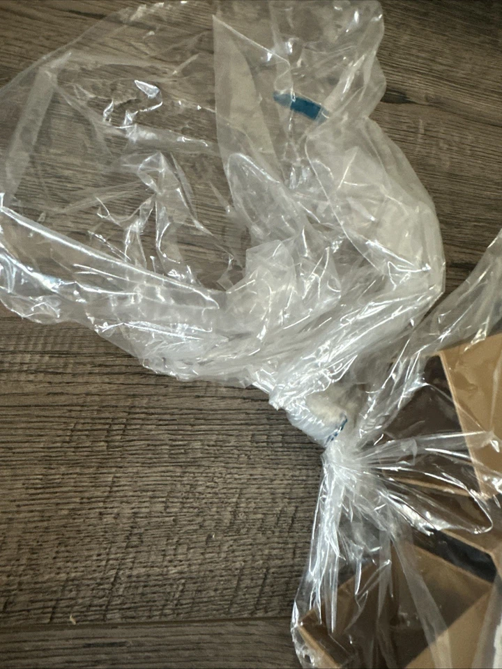 Camión de reparto Tonka 3100 Chevron 1982 vintage nuevo en caja Foto 3 de 4