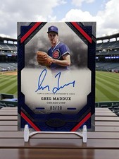 Top 10 Greg Maddux Baseball Cards 24