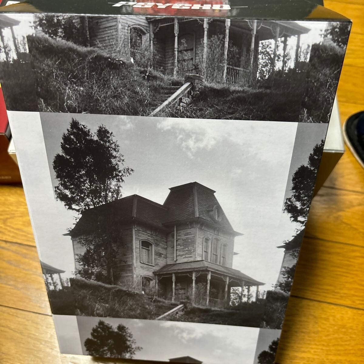 MEDICOM TOY BE@RBRICK BATES MANSION 100％ & 400％ Alfred