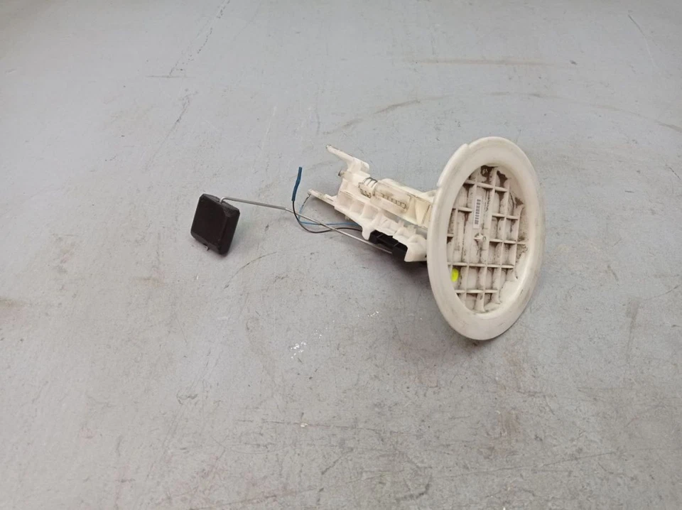 Jauge à Essence pour Audi A6 Avant (4F5, C6) 3.0 Tdi 4F0201317 - Photo 2/4