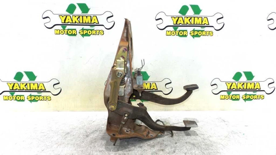 Conjunto de pedal de transmisión manual Mazda B2600 1990-1993 2,6 L 4X4 OEM Foto 2 de 4