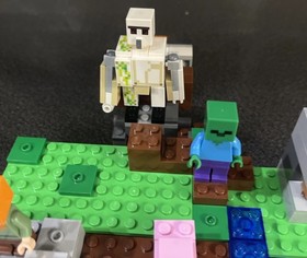 Lego Minecraft 21123 the Iron Golem Complete with Instruction Manual
