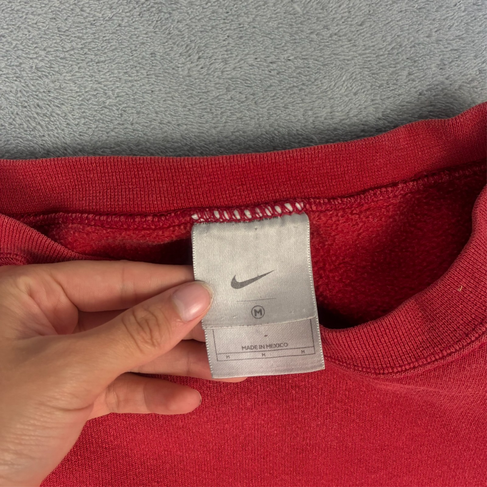 Vintage Nike 2000's Y2K Red Spellout Oversized Size Medium Pullover Sweatshirt image 5