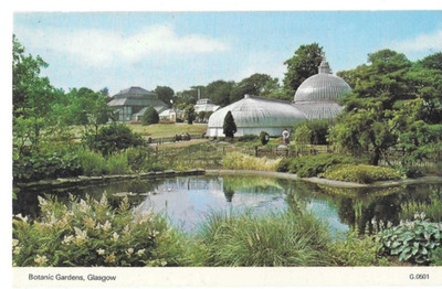 Glasgow Botanic Gardens: Krokettenpalast & Teich im Vordergrund