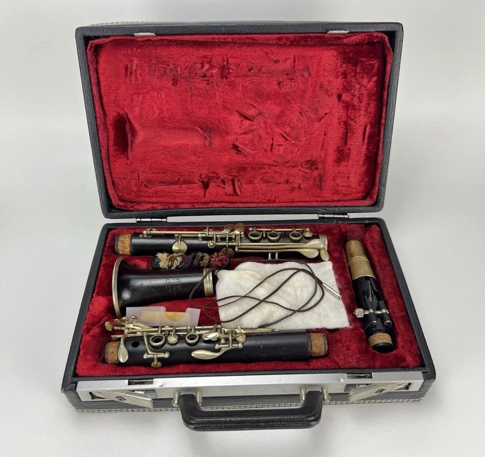 复古单簧管,Martin Freres,法国制造,带盒,状况不佳 — 第 2/4 张图片