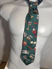 Van Heusen Christmas Neck Tie Holiday Nutcracker Silk 58" Long