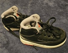 Nike Air Jordan 3 Retro Toddler Black/Fire Red Cement Grey 5C. DQ8563-001