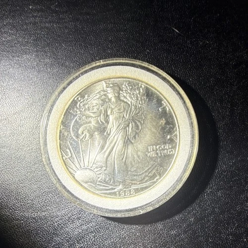 United States Mint American Eagle 1988 1 oz Silver Coin .999 Fine