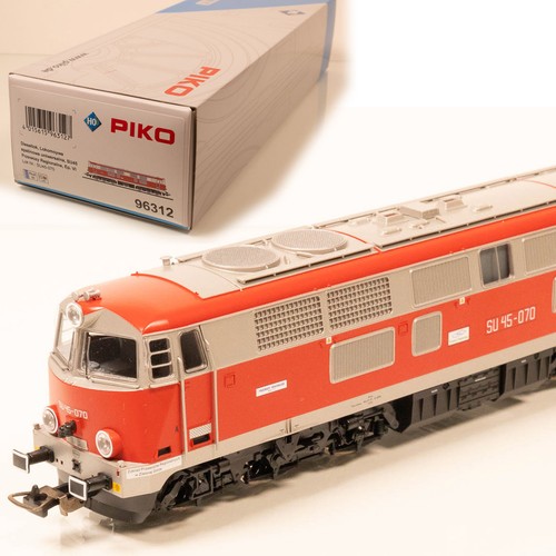 Piko H0 96312 Diesellokomotive SU45 070 der PKP Epoche V in roter Farbgebung | Zustand: Neu: Sonstige (siehe Artikelbeschreibung)
