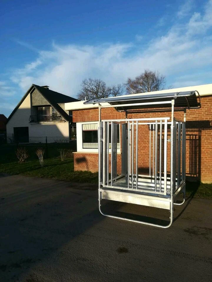 Raufe Futterraufe 1,5 x 1,5m 8 Fressplätze Sicherheitsfressgitter Dach - Bild 3 von 4