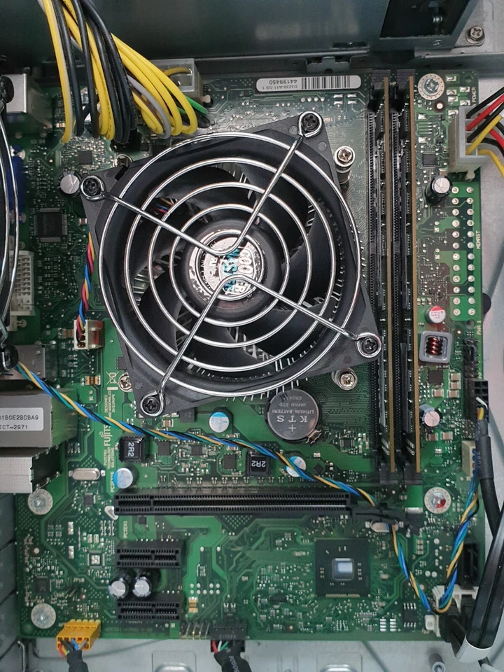 Fujitsu PC 8 GB i5-4570 CPU 240 GB SSD Windows 11 PRO + Office 2019 Computer . - Bild 3 von 4