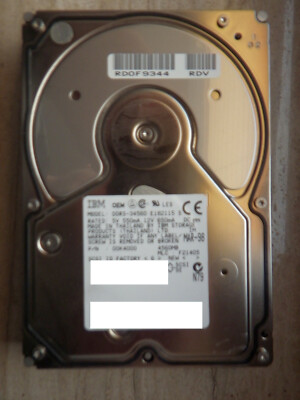 IBM SCSI 4,56GB DDRS-34560W  E182115S läuft, siehe Graph Festplatte I-Nr.:39