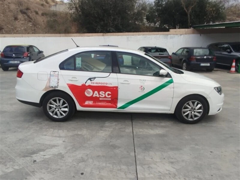 marco puerta delantera izquierda seat toledo 1.6 tdi 2013-2017 2017 86759 Foto 4 de 4