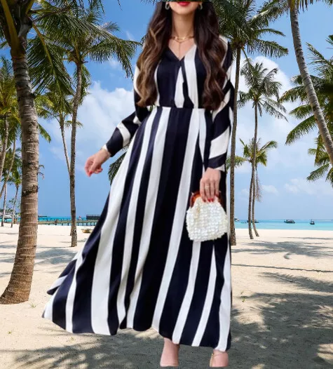 Zara black and clearance white striped dress