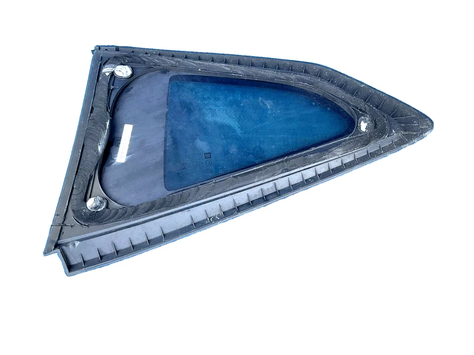 Chevrolet camaro coupe rear right rr quarter window glass oem 2016 2022 - Image 2 of 4