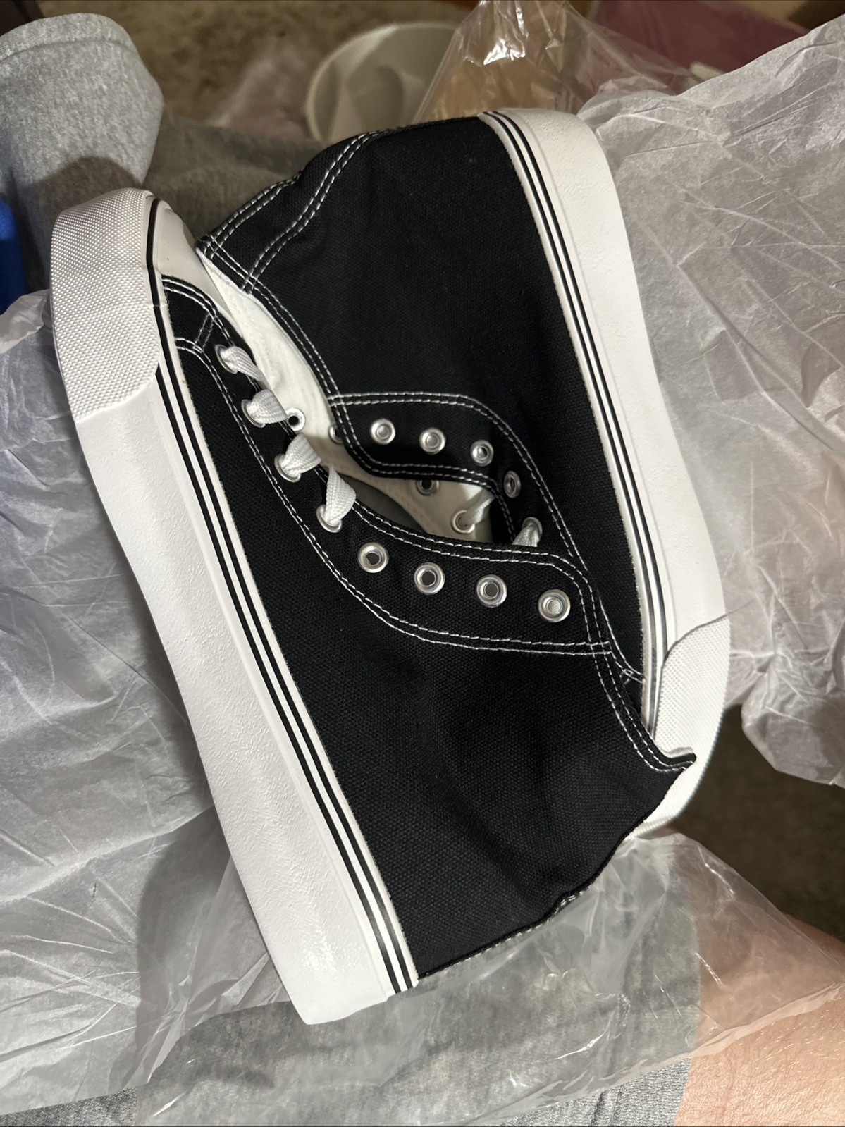 ZGR Womens Canvas Sneakers High Top Lace ups Casual Walking Shoes Black Size 9