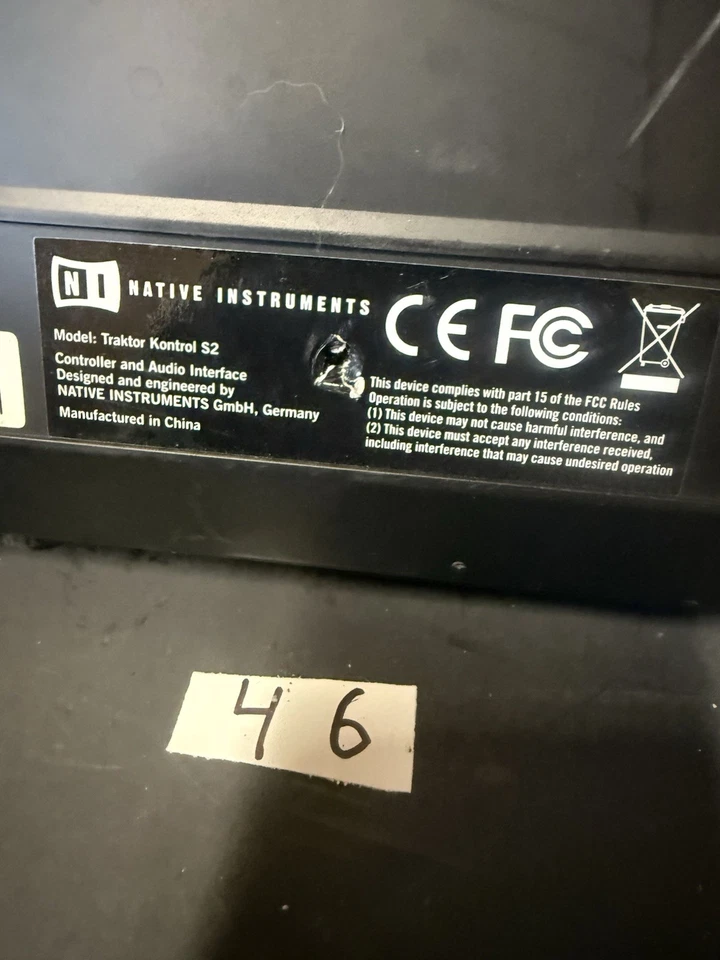 Native Instruments Traktor Kontrol S2 MK2 2-Channel DJ Controller Black - Image 4 of 4