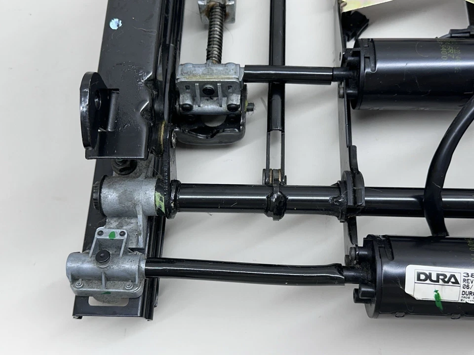 Оригинальная рельсовая база сиденья для родстера BMW Z3 с левым мотором для водителя 90 000 миль 96-02 - Изображение 2 из 4