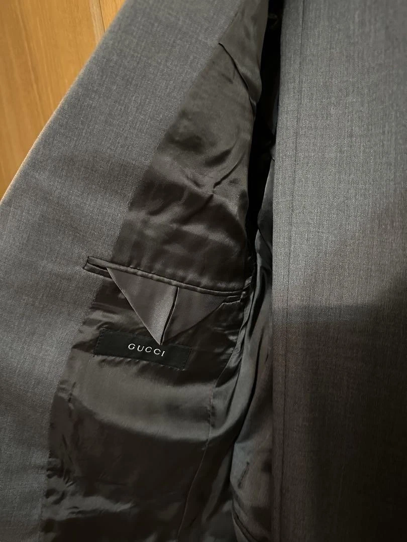 Tuta Gucci grigia 7 44 R set superiore e inferiore