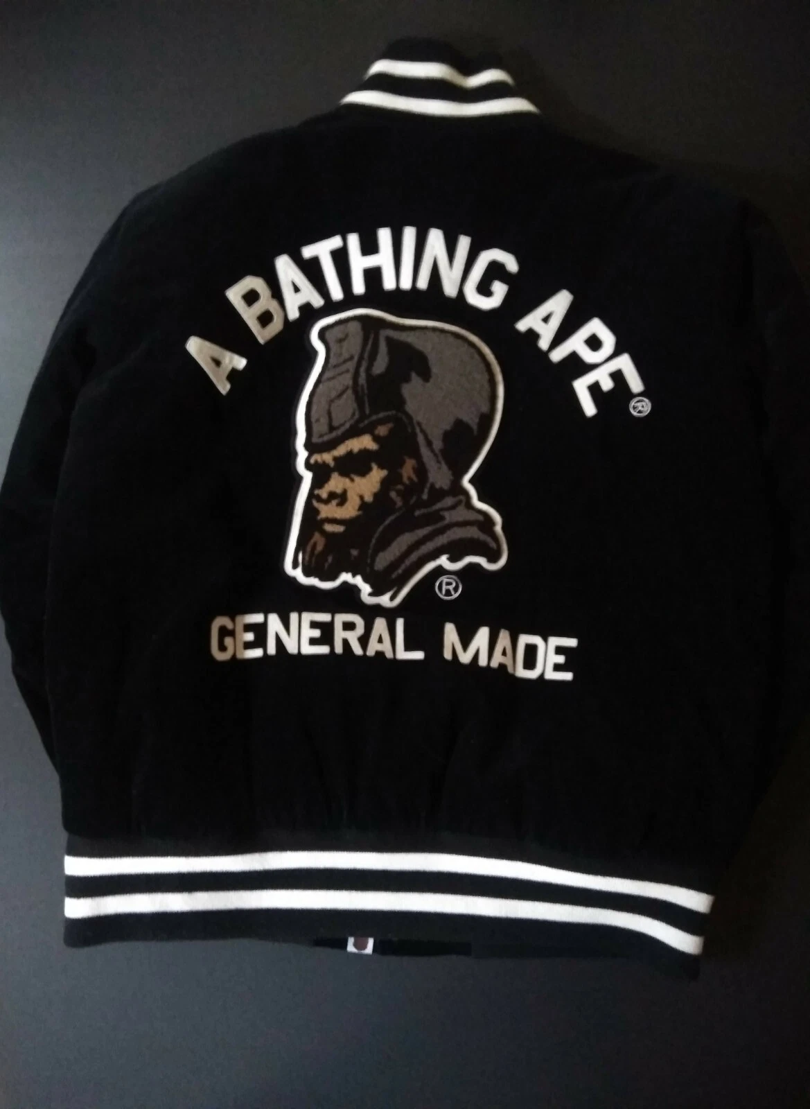A BATHING APE (BAPE) Giacca vintage Bape 05' Stadium Baseball in velluto a coste calcio generale una scimmia da bagno