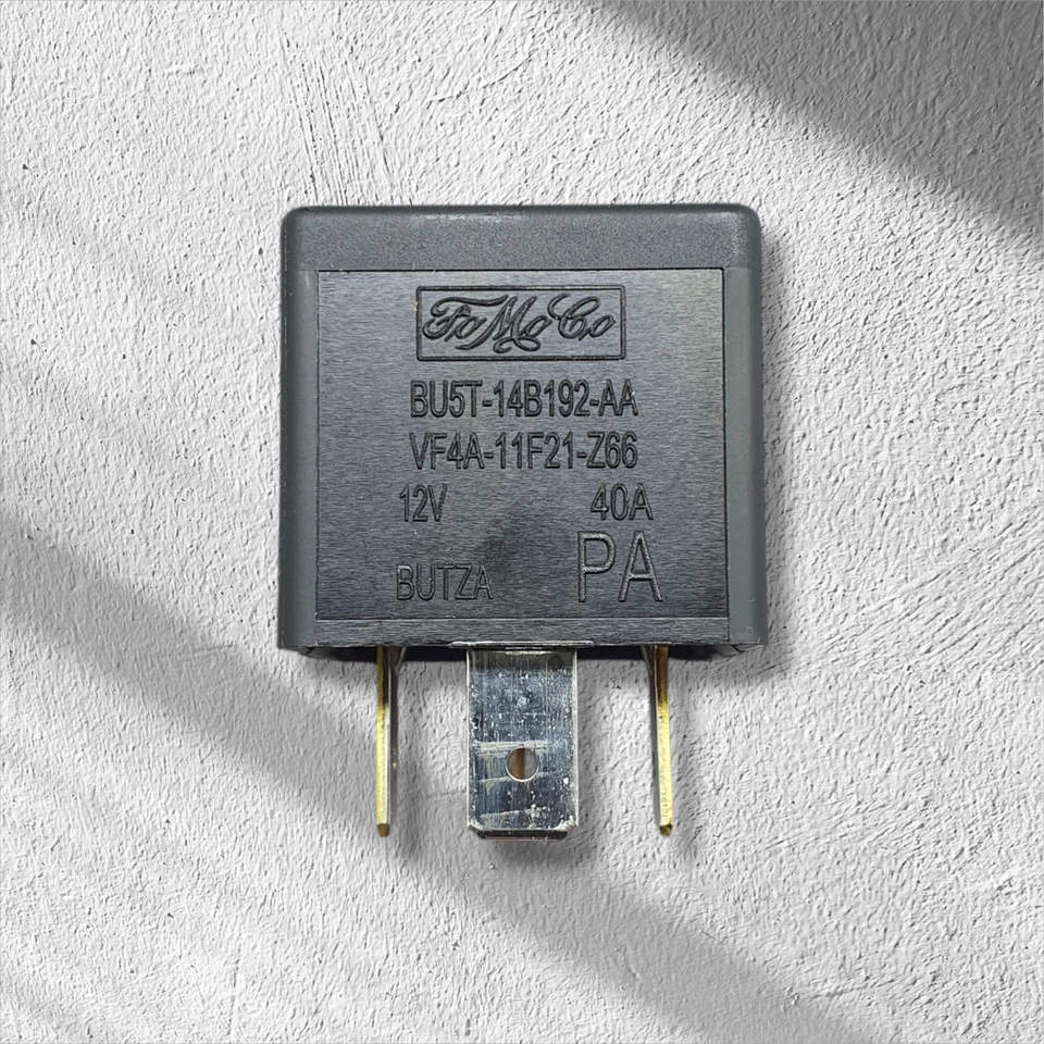 Ford C-Max II anno 2015 relè BU5T-14B192-AA FoMoCo VF4A-11F21-Z66 12V 40A - Immagine 2 di 3