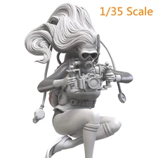 1/35 Resin Figure model kit Girls in Action Diving girl Unassembled Unpainted