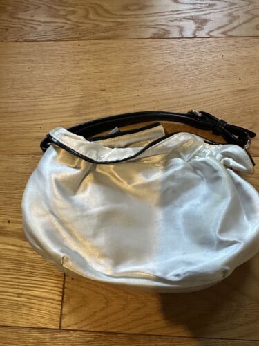KAREN MILLEN WHITE BLACK SATIN EVENING BAG - Picture 4 of 4